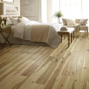 Bedroom Hardwood flooring | COLORTILE of Salem